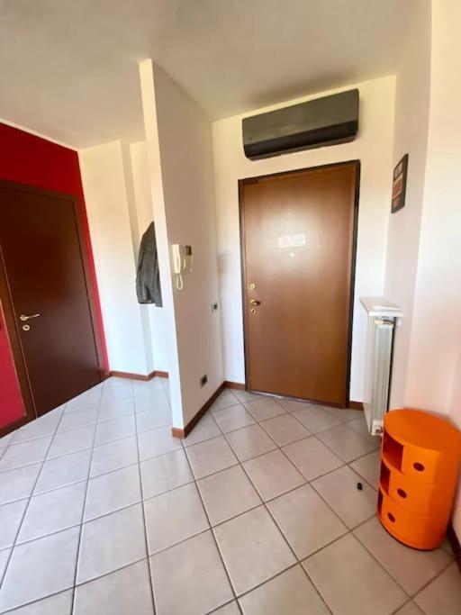 Intero Bilocale Con Terrazzo Vicino A Milano Apartment Mairano
